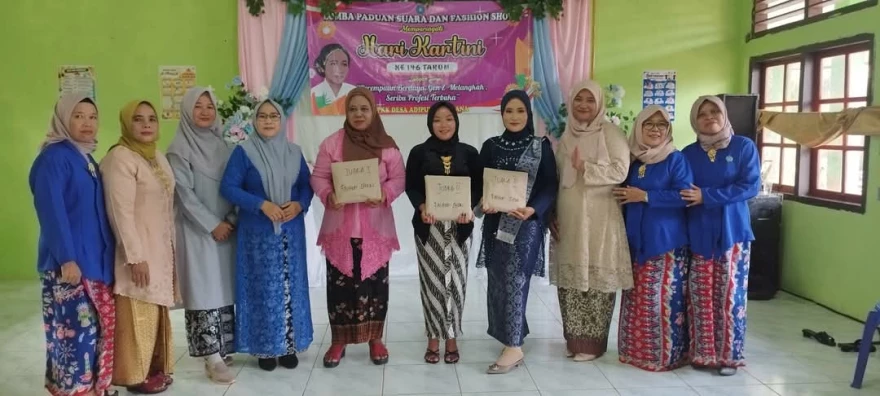 Memperingati Hari Kartini Tahun 2025 Desa Adipura Kencana